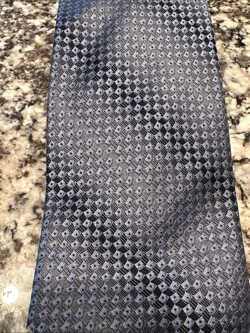 Kenneth Cole Blue Patterned Tie 100% Imported Silk